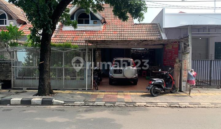 Di Jual Rumah Dipinggir Jalan Besar Bisa Buat Usaha Di.kencana Loka Bsd