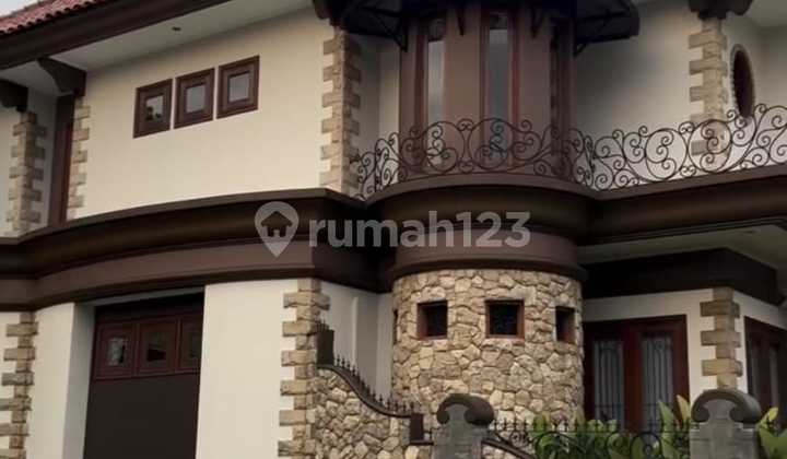 Dijual Rumah Mewah Full Furnished di Puspita Loka Bsd City