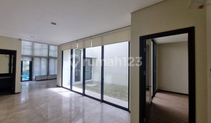 For Sale House in the Exclusive Navapark Area of Bsd City 2
