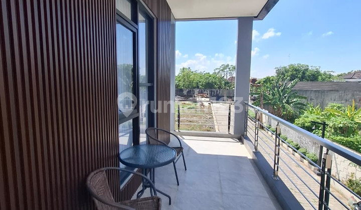 Luxury Furnished House in a Cluster Location Near Al-Azhar, Sleman 2