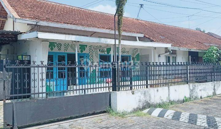 Rumah di Daerah Elit Demangan Baru Sleman. 1