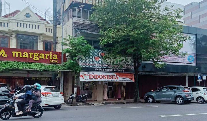 Ruko di Pusat Bisnis Jl.urip Sumoharjo, Kodya Yogyakarta