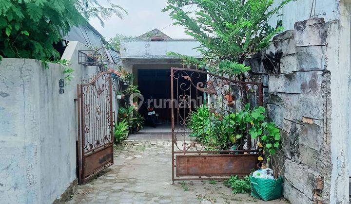 Rumah Model Lama Lokasi Dekat Ambarukmo Plaza Depok Sleman  1