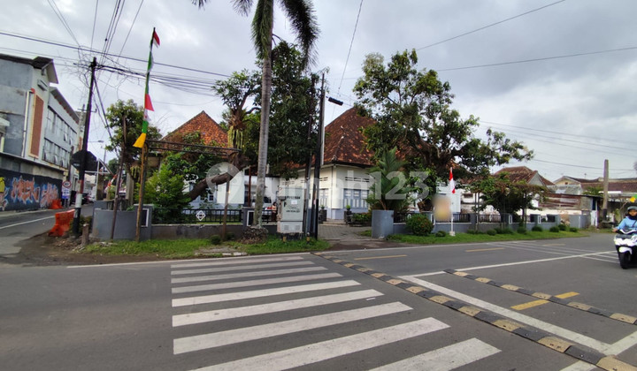 Rumah Gaya Kolonial 1547 Meter Persegi Diarea Wisata Kota Yogyakarta 2