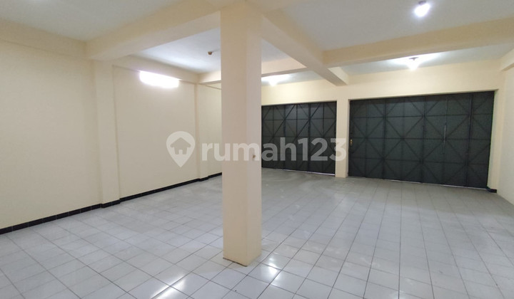 2-Story Shop House in a Strategic Location in Kotagede, Yogyakarta 2