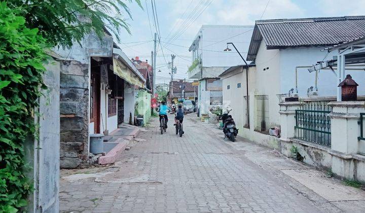 Rumah Model Lama Lokasi Dekat Ambarukmo Plaza Depok Sleman  2