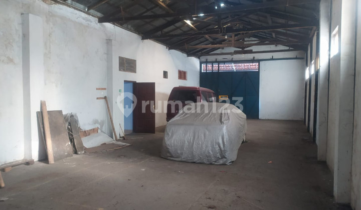 Bangunan Cocok untuk Ruang Usaha atau Perkantoran 5 Menit Dari Jl. Jogja Ring Road Selatan