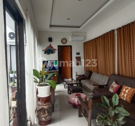 Rumah Mewah Pondok Permai dengan Kolam Renang & Halaman Luas, Sinduadi, Mlati, Sleman 2