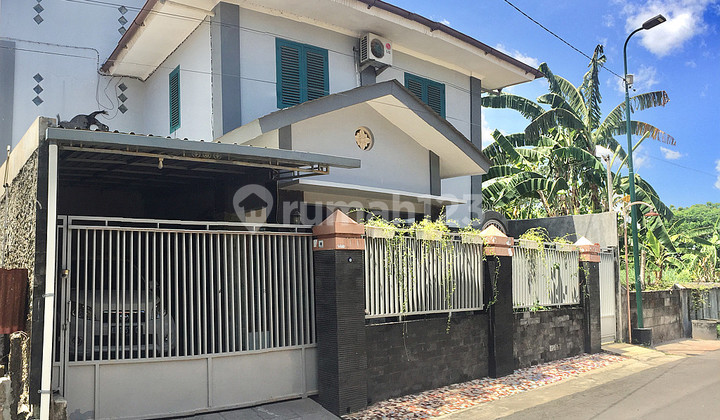 RUMAH MINIMALIS DENGAN DESAIN KLASIK , DEKAT RSUD WIROSABAN, & UAD PUSAT. RUMAH MINIMALIS DENGAN DESAIN KLASIK , DEKAT RSUD WIROSABAN, & UAD PUSAT.