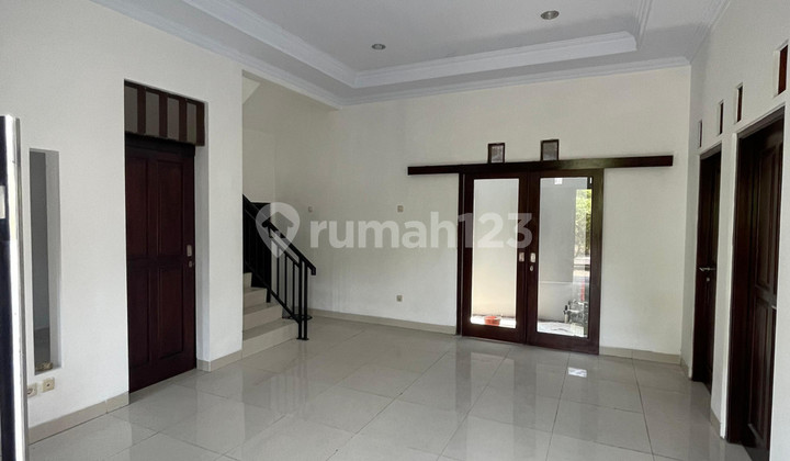 Luxury House In Pondok Permai Babarsari, Near AtmaJaya Campus 2