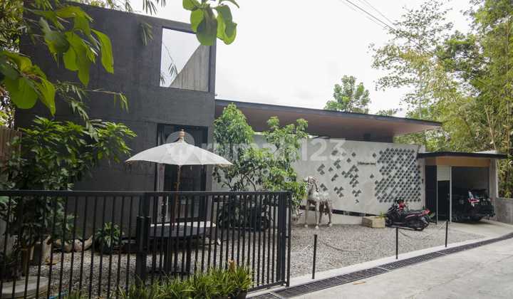 DH. DIJUAL Rumah Villa Semi Furnished daerah Kasongan - Bangunjiwo.