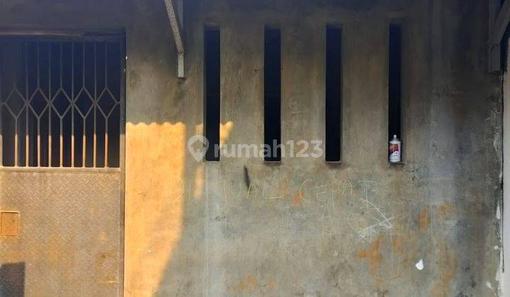 Di jual rumah second dalam gang Jatibening pondok gede bekasi 3