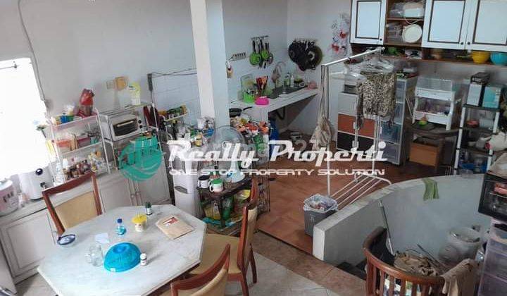 Dijual Rumah Perlu Renovasi di jaticempaka 5