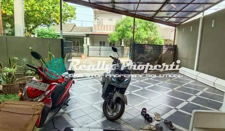 Rumah Bagus Semi Furnished SHM di Mustikajaya, Bekasi 1