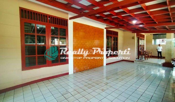 Dijual Rumah Dengan Halaman Luas Berserta Furnished Di Jatimakmur Pondok Gede Bekasi  1