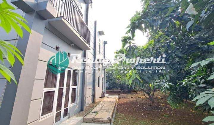 Rumah Dengan Halaman Luas Di Jatiwaringin Pondok Gede Bekasi 2