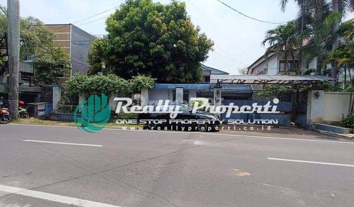 Dijual Rumah Di Jakarta Selatan..dengan Luas Tanah 1400 Lokasi Pinggir Jalan Besar,,masih Tersisa Halaman Belakang Rumah Luas Dan Lantai Atas Ada Tempat Laundry. 2