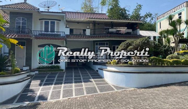 Dijual Villa Full Furnished Ada3 Kavling Bagus Terawat Pemandangan Gunung di Cipanas Cianjur Bogor