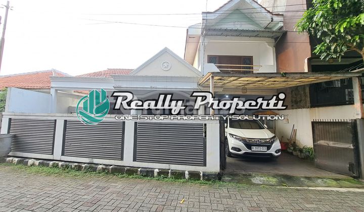 Dijual Rumah Dengan Halaman Luas Di Perumahan Jatiwarna Pondok Melati Bekasi 1