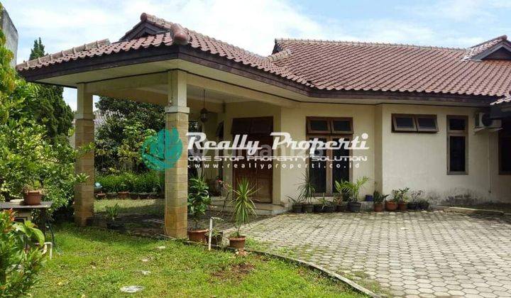 Dijual Rumah Dengan Halaman Luas,ada Klinik Yg Masih Berjalan ..lokasi Bambu Apus,cipayung Jakarta Timur  1