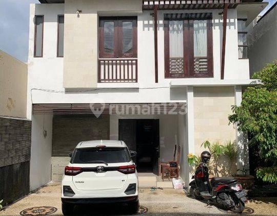 Dijual Rumah Semi Furnished di Sunset Road, Bali  1