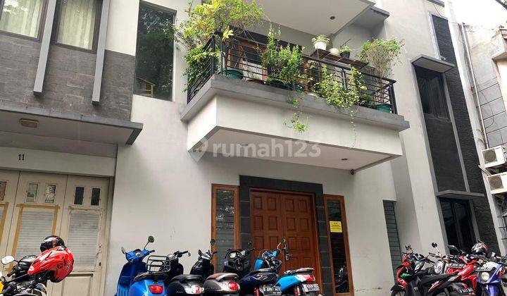 Dijual Rumah Tinggal + Kost an di Kebon Kacang Jakarta Pusat 1