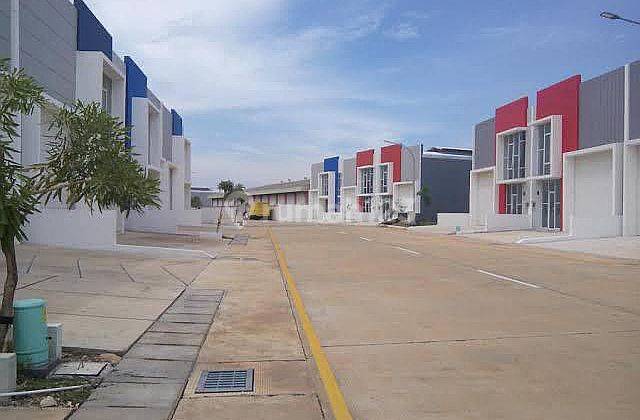 Turun Harga Dijual Gudang Gandeng 2 Unit di Bizpark 3 Kranji Bekasi  5