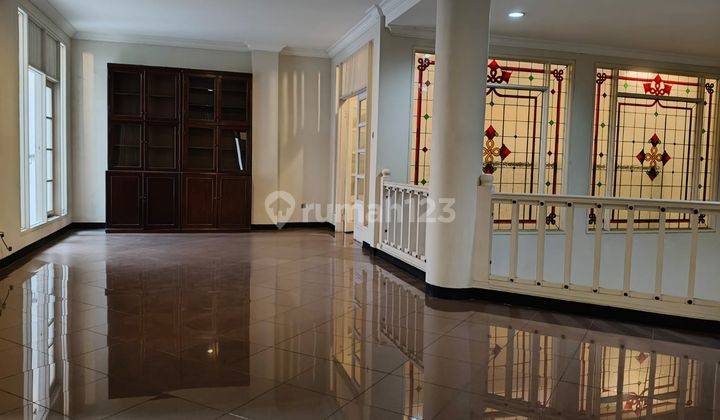 Dijual Rumah Strategis Jalan Utama di Gading Kirana Kelapa Gading 2