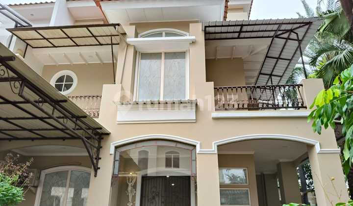Disewakan Rumah Asri Baru Renov Cocok untuk Ekspatriat di Bukit Gading Mediterania Disewakan Rumah Asri Baru Renov Cocok untuk Ekspatriat di Bukit Gading Mediterania