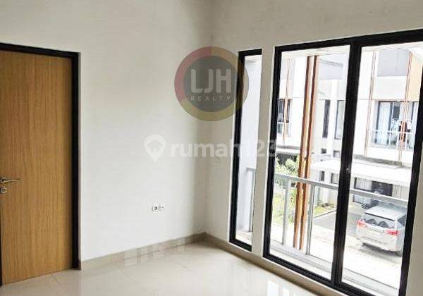 Disewakan Rumah Baru Cluster Yuticha BSD City Semi Furnished 2