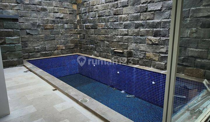 Disewakan Private Pool Rumah Graha Family Surabaya Area Pakuwon Indah, Citraland, Bukit Darmo Golf, Dian Istana 1