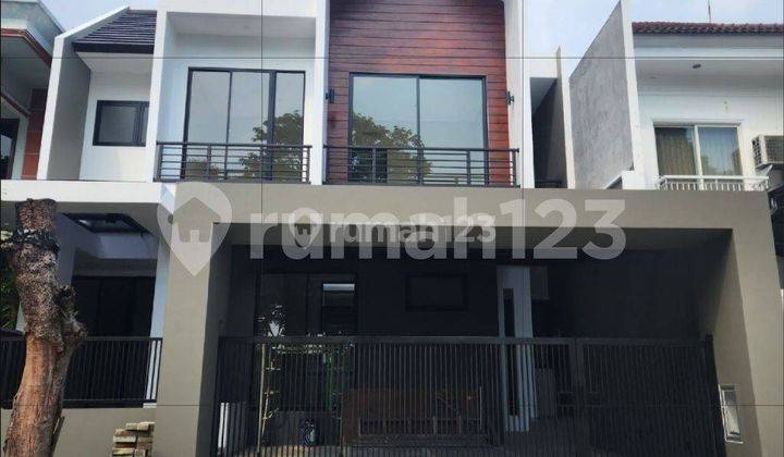 Rumah Baru Graha Family - Graha Famili Surabaya Barat Modern 4+1 K Tidur 2