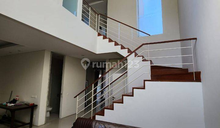 Rumah di The Greenlake Citraland Bagus 2 Lantai Semi Furnished 2