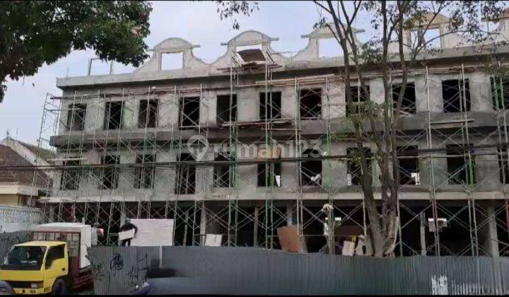 Dijual 9 jejer  Ruko Jl.Semeru - kota Mojokerto- Strategis Lokasi + Parkiran LUAS  2