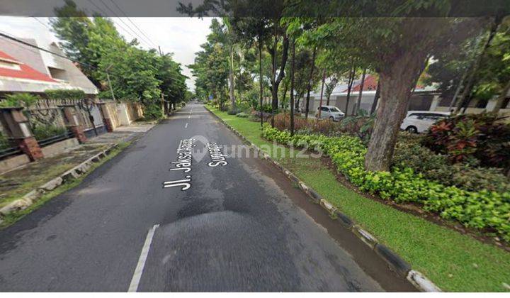 Disewakan Rumah Surabaya Pusat - Luas 585 m2 - Jalan Jaksa Agung Suprapto  - Nol Jalan Raya 3