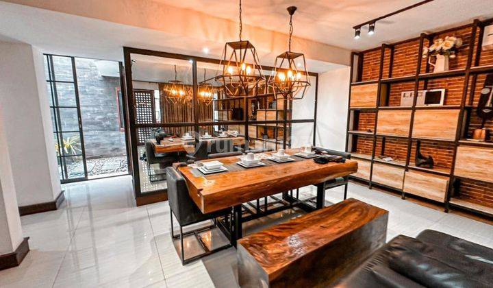 Disewakan Rumah Graha Famili Full Furnished CELLINI Melandas - K.Tidur 4+1 , Garasi Carport 2 Mobil 2