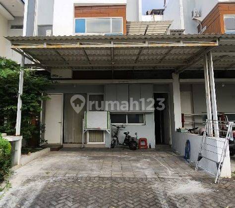 Rumah Royal Residence Wiyung FULL Furnished 3+1 K.Tidur dekat Pakuwon Mall