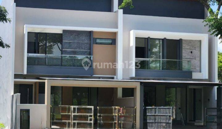 Rumah Baru Graha Natura Surabaya Dekat 5 menit ke GWalk Citraland  1