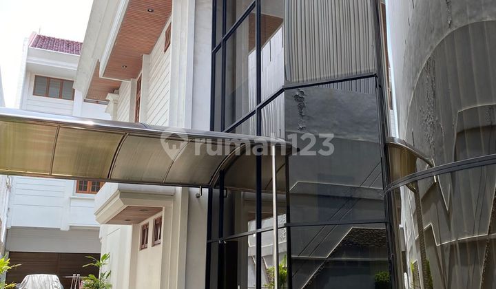 1080 m2 Rumah Surabaya Pusat kota - 2 menit ke Tunjungan Plaza, Basuki Rakhmat 2