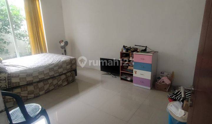 MURAH LUAS Rumah  Royal Residence Wiyung Surabaya Garasi Carport 3 Mobil plus PRIVATE Balkony 2