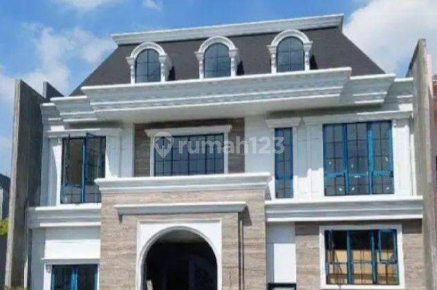 Rumah New American di Pakuwon Indah Surabaya American Classic MARMER Premium BONUS SEMI Furniture BARU Gress Mewah dekat Graha Family, Citraland, Bukit Darmo Golf 1