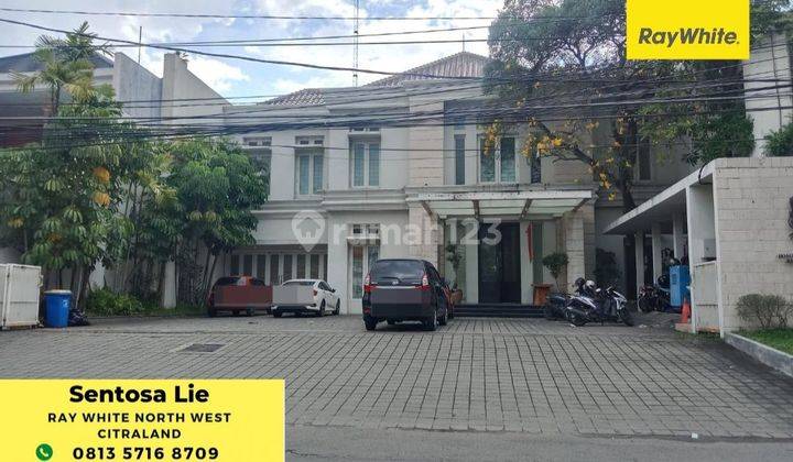 MURAH LUAS Dijual Rumah Surabaya Pusat Kota di Jalan WR Supratman - Komersial Area - Parkiran Luas  1