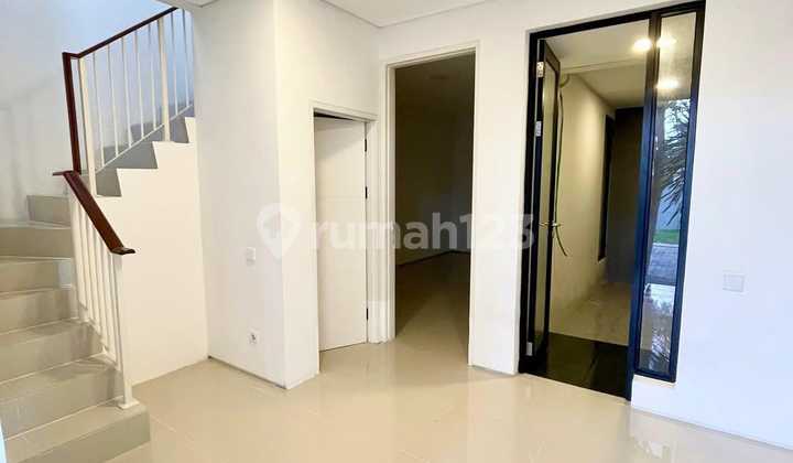 1 Milyaran.dijual Rumah North West Hill Citraland Surabaya Modern 2 Lantai Special 2 Kamar Tidur 2