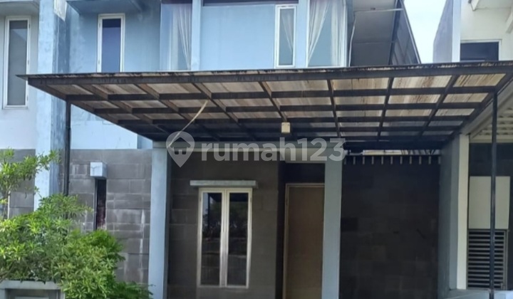 For sale. Royal Residence Harewood Modern Semi Furnished house near Citraland, Dian Istana, Pakuwon Mall.