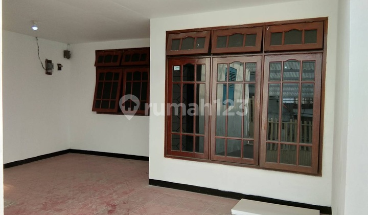 Dijual 198 M2 Rumah Petemon Sidomulyo - Surabaya Pusat Kota - Garasi Carport 2 Mobil Dekat Jl.pacuan Kuda, Jl. Tidar , Bg Junction , Jl. Arjuno 2