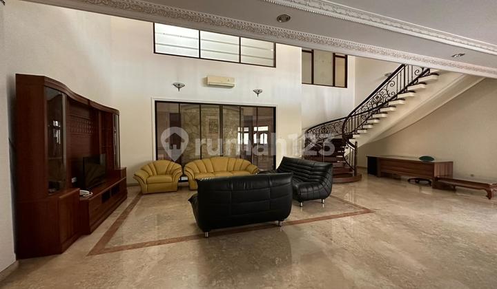 Dijual / Disewakan 700 M2 Rumah Taman Hunian Satelit - Sukomanunggal Surabaya Barat Plus Kolam Renang - Lantai Marmer - Garasi Carport Luas - Dekat Perumahan Chofa , Rs Mitra Keluarga 2