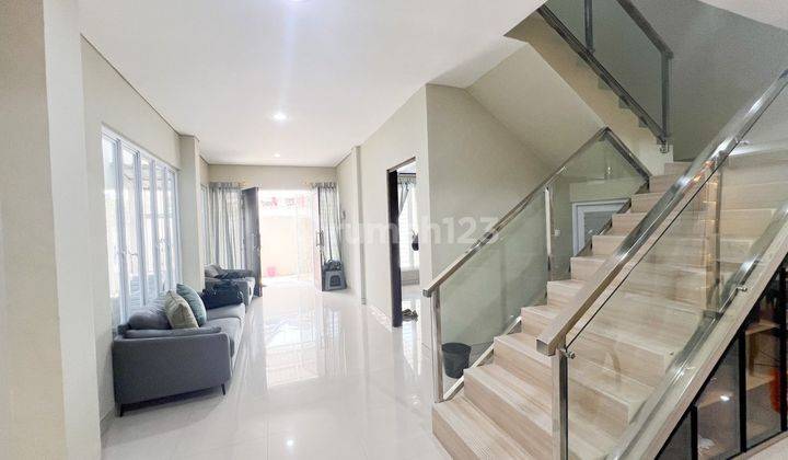 Murah Rumah Pakuwon Indah Villa Valensia Semi Furniture Mewah 2