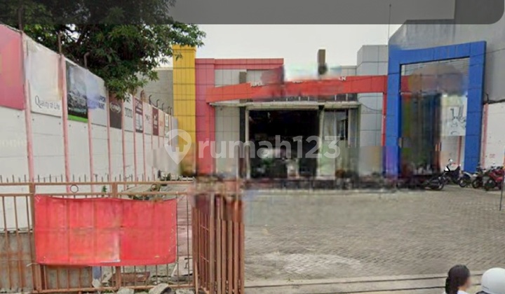 For Sale 3000 M2 Building Gresik East Java - Jl. Kartini - Facing Zero Twin Main Road Commercial Area - Spacious Car Parking - Near Rs Semen Gresik Suitable for Car Showroom, Supermarket, Building Supply Depot, Wholesale Store 1