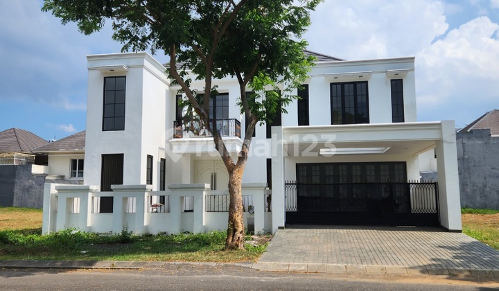 Dijual Rumah Baru Royal Residence Richmond - Hadap Raya Boulevard Lebar 4 Mobil Bonus Semi Furniture New American Style Dekat Citraland, Pakuwon Indah , Graha Family, Dian Istana Residence Dijual Rumah Baru Royal Residence Richmond - Hadap Raya Boulevard Lebar 4 Mobil Bonus Semi Furniture New American Style Dekat Citraland, Pakuwon Indah , Graha Family, Dian Istana Residence
