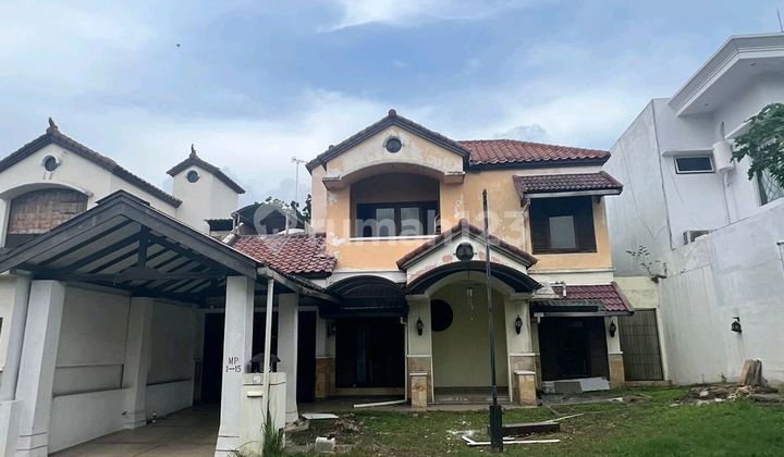 Murah Disewakan 280 M2 Rumah Crystal Golf Citraland Surabaya - Kondisi Kosongan - Garasi Carport 2 Mobil 2